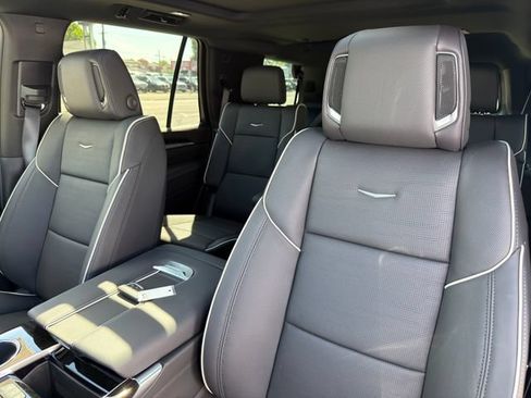 New 2026 Cadillac Escalade Luxury w/ Touring Package AWD/4WD image 24