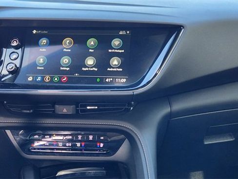 Used 2023 Buick Envision Avenir image 32
