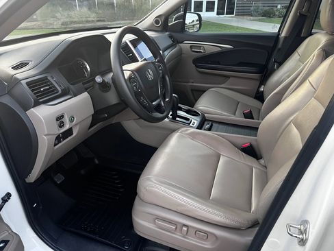 Used 2016 Honda Pilot EX image 6