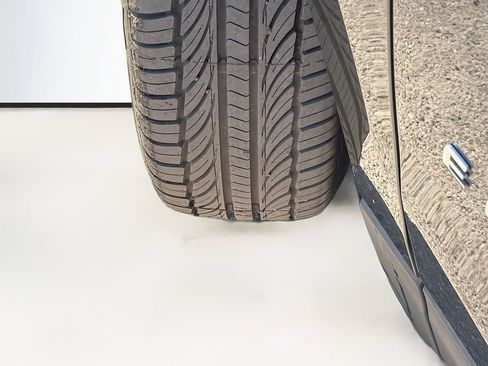 Used 2020 Chevrolet Equinox LS w/ LS Convenience Package image 40