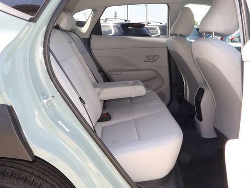 Used 2025 Hyundai Kona SEL FWD image 22