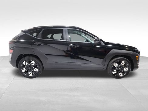 Used 2025 Hyundai Kona SEL image 5