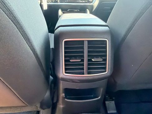 Certified 2025 Kia Sportage LX AWD/4WD image 24