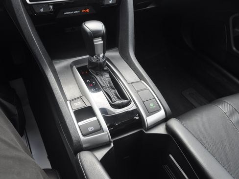 Used 2017 Honda Civic Touring image 24