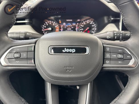 Certified 2025 Jeep Compass Limited AWD/4WD image 24
