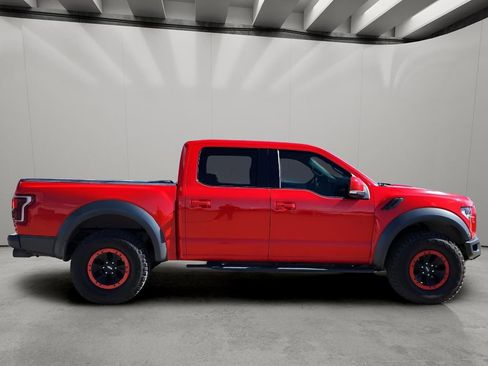 Used 2018 Ford F150 Raptor w/ Equipment Group 802A Luxury image 11
