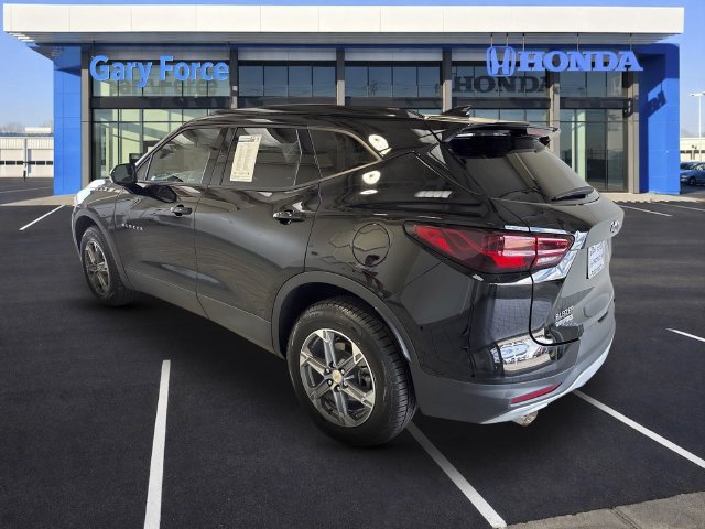 Used 2024 Chevrolet Blazer LT w/ Convenience Package FWD image 3