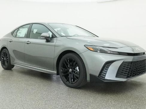 New 2026 Toyota Camry SE FWD image 29