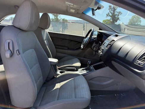 Used 2015 Kia Forte Koup EX FWD image 18