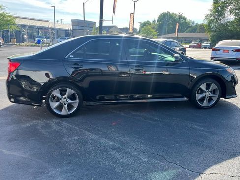 Used 2014 Toyota Camry SE FWD image 8