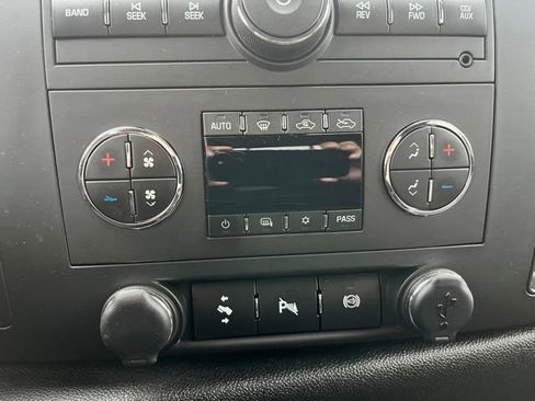 Used 2014 Chevrolet Silverado 3500 LT w/ Interior Plus Package image 11