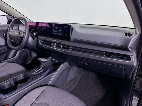 New 2025 Kia K4 EX image 28