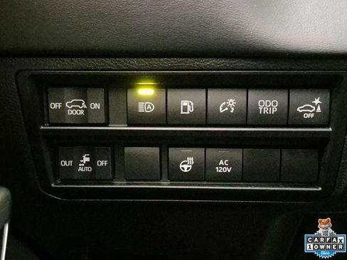Certified 2024 Toyota Sequoia Platinum AWD/4WD image 18
