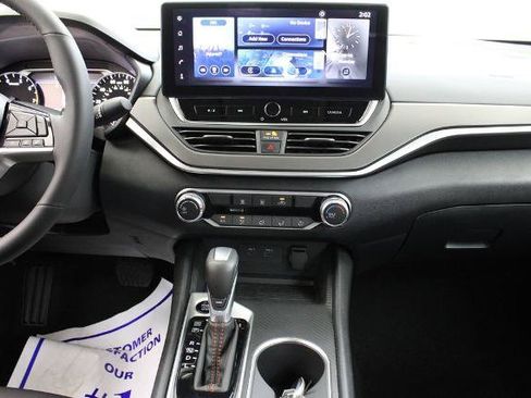 Certified 2026 Nissan Altima 2.5 SR FWD image 21