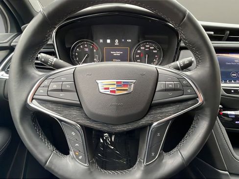 Certified 2021 Cadillac XT5 Premium Luxury image 12