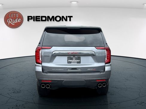 Used 2022 GMC Yukon AT4 w/ AT4 Premium Package image 6
