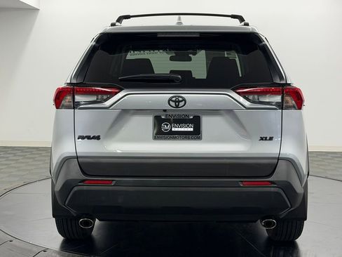 Used 2025 Toyota RAV4 XLE w/ Convenience Package FWD image 11