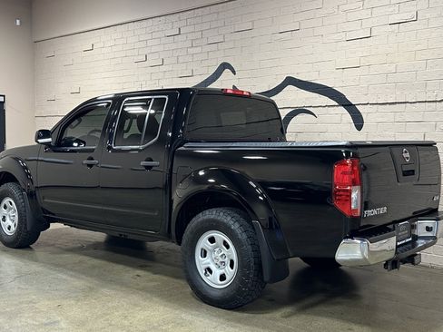 Used 2012 Nissan Frontier S image 8