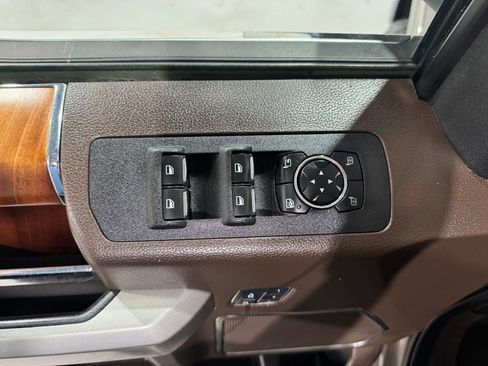 Used 2018 Ford F150 King Ranch w/ Equipment Group 601A Luxury AWD/4WD image 17