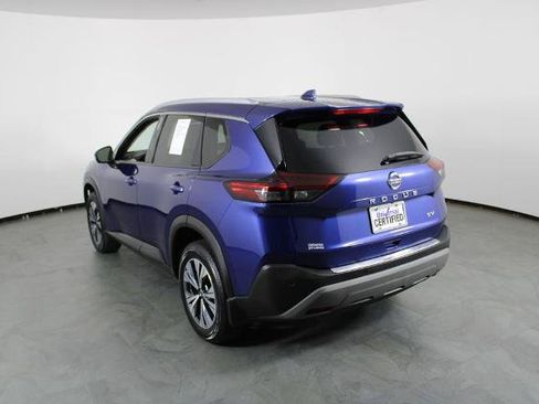 Certified 2021 Nissan Rogue SV w/ Premium Package FWD image 3
