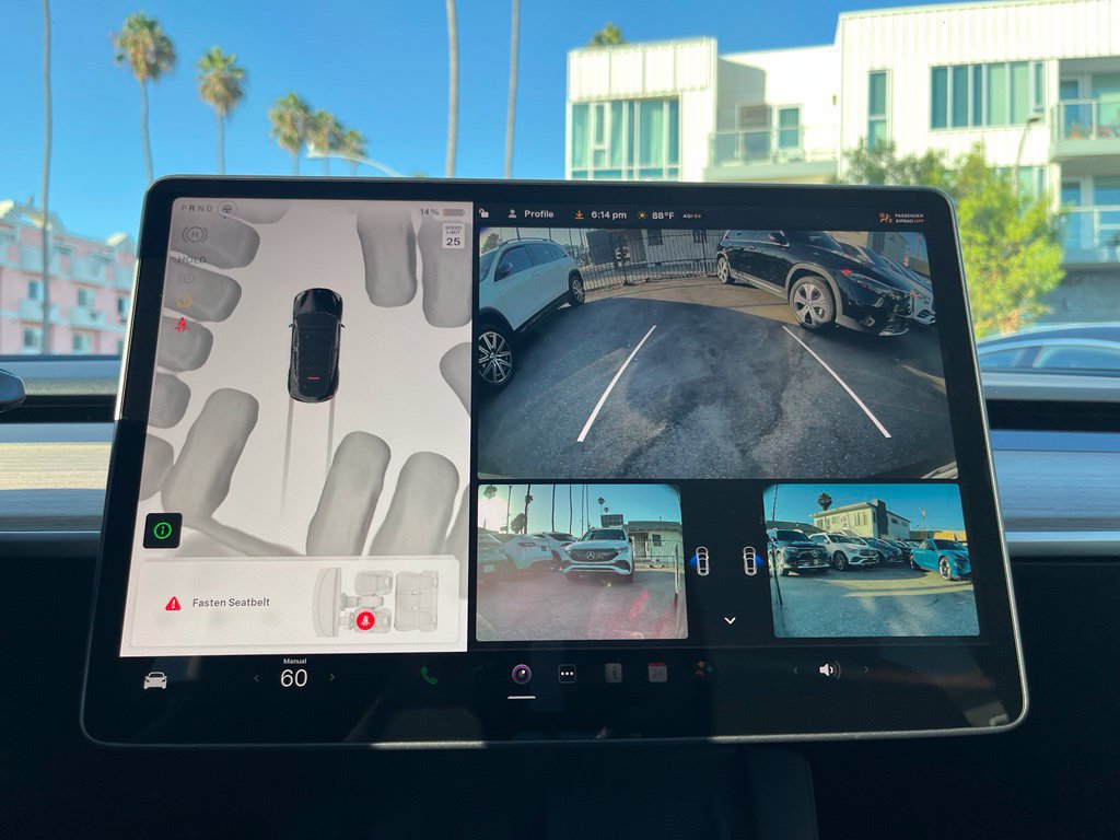 Used 2023 Tesla Model Y Performance AWD/4WD image 16