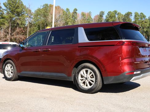 Used 2024 Kia Carnival LX image 20