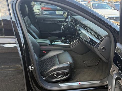 Used 2020 Audi S8 L image 29
