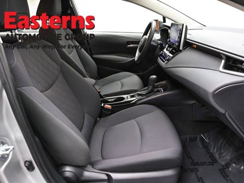 Used 2021 Toyota Corolla LE w/ Carpet Mat Package (TMS) image 24