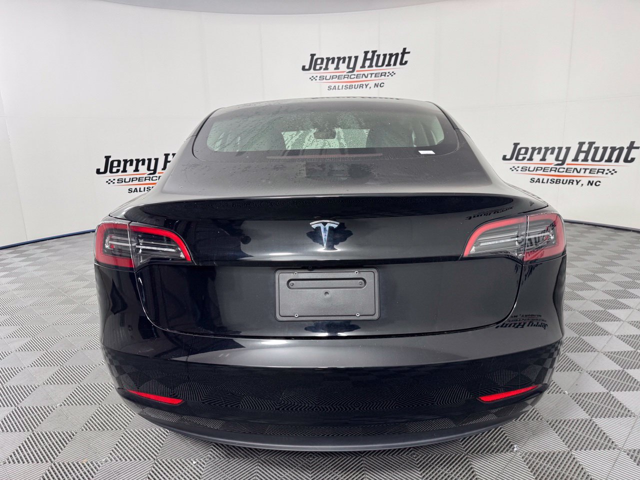 Used 2023 Tesla Model 3 Standard Range RWD image 7
