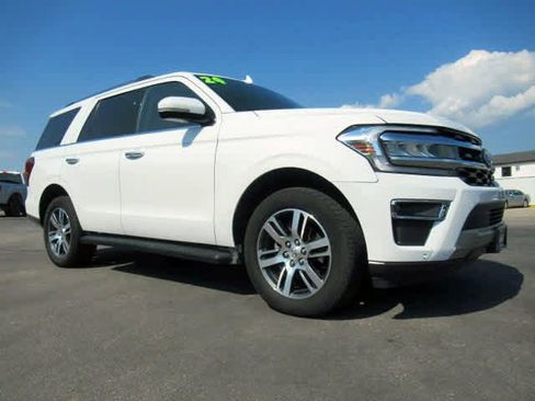 Used 2024 Ford Expedition Limited image 11