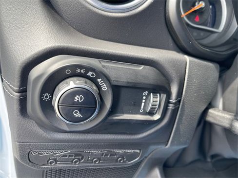 New 2025 Jeep Gladiator Sport image 21