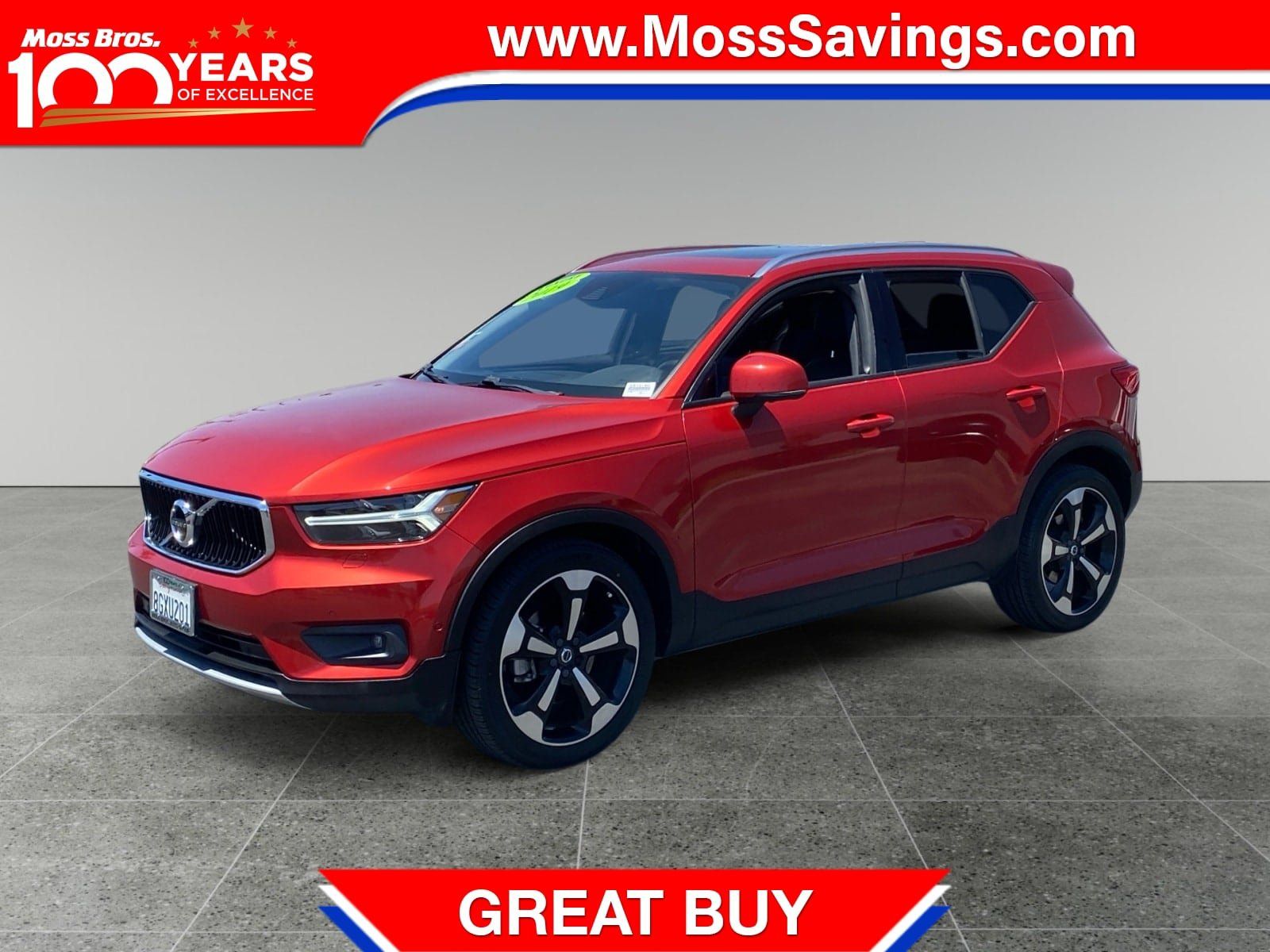 Used 2019 Volvo XC40 T4 Momentum FWD image 1