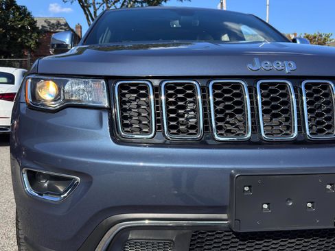 Used 2021 Jeep Grand Cherokee Limited image 10