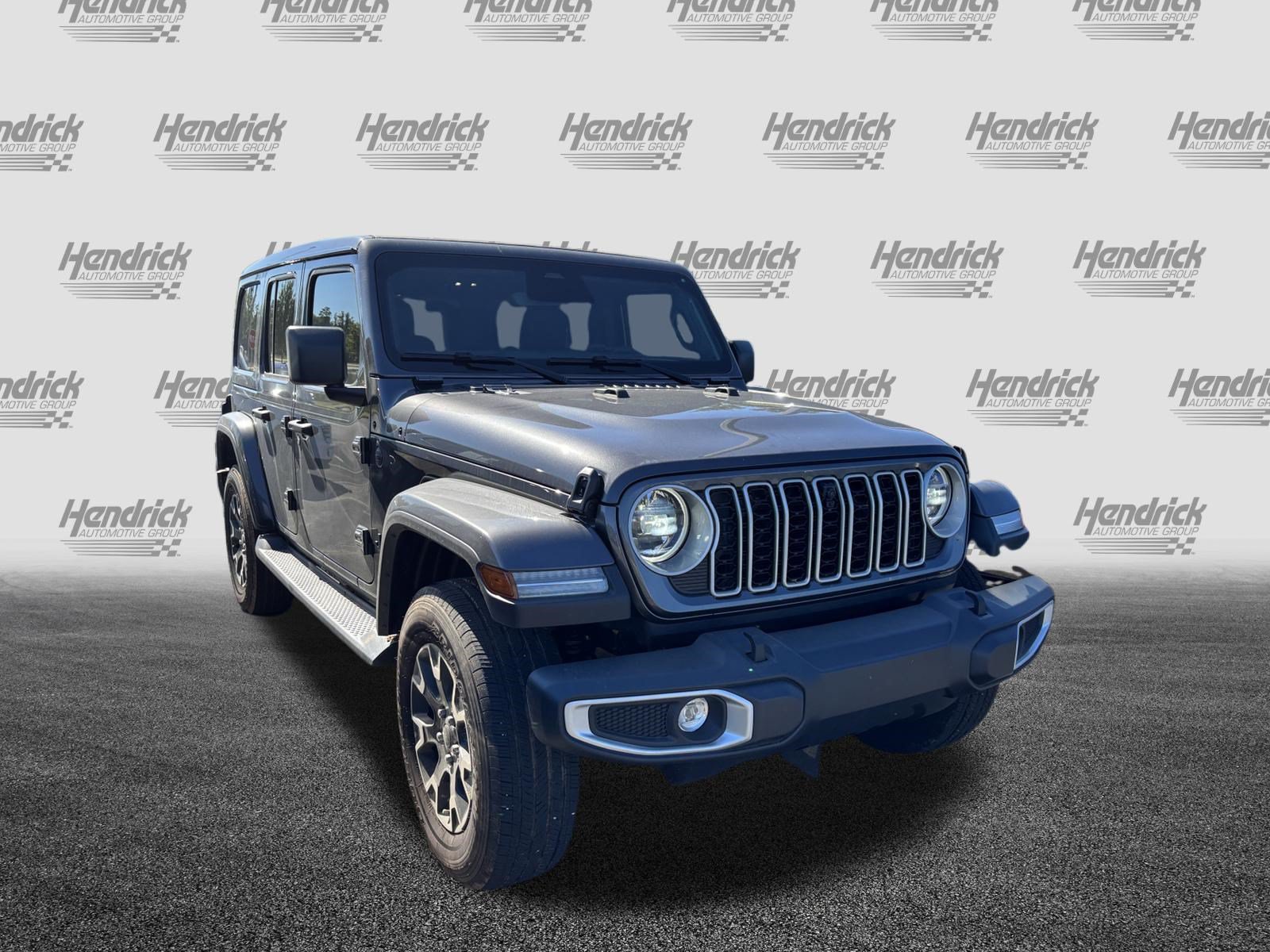 Used 2026 Jeep Wrangler Unlimited Sahara AWD/4WD image 2