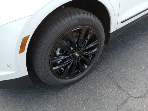 New 2026 Cadillac XT5 Premium Luxury w/ LPO, ONYX Package AWD/4WD image 6