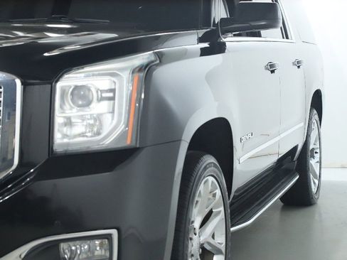 Used 2020 GMC Yukon XL Denali AWD/4WD image 4