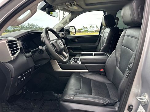 Used 2024 Toyota Tundra Limited AWD/4WD image 13