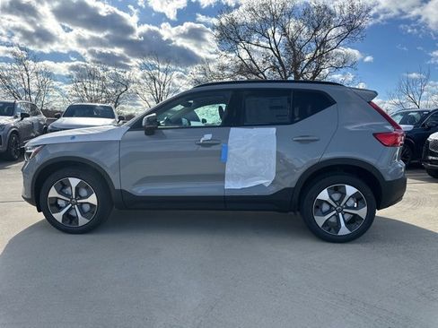 New 2026 Volvo XC40 B5 Plus w/ Protection Package Premier image 4