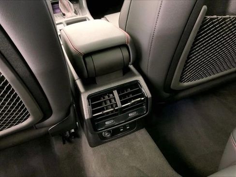 Certified 2025 Audi Q3 2.0T Premium Plus w/ Premium Plus Package image 34