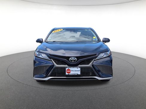 Used 2022 Toyota Camry XSE FWD image 2