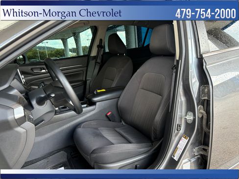 Used 2024 Nissan Altima 2.5 SV FWD image 10