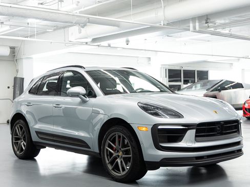 Used 2022 Porsche Macan S w/ Premium Package Plus AWD/4WD image 7