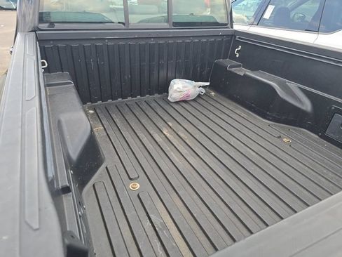 Used 2018 Toyota Tacoma SR w/ SR Convenience Package RWD image 21