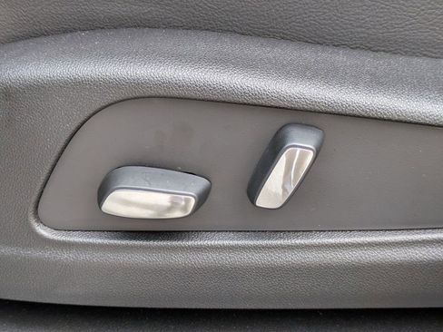 Certified 2025 Cadillac XT5 Luxury image 27