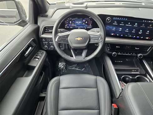 Used 2025 Chevrolet Tahoe LT image 13