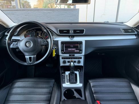 Used 2013 Volkswagen CC Sport FWD image 27
