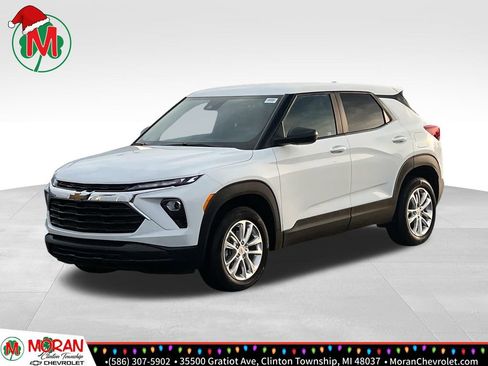 Certified 2025 Chevrolet TrailBlazer LS w/ LS Convenience Package image 1