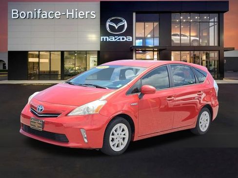 Used 2014 Toyota Prius V Three FWD image 2