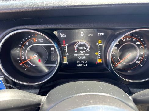 Used 2020 Jeep Gladiator Overland AWD/4WD image 23