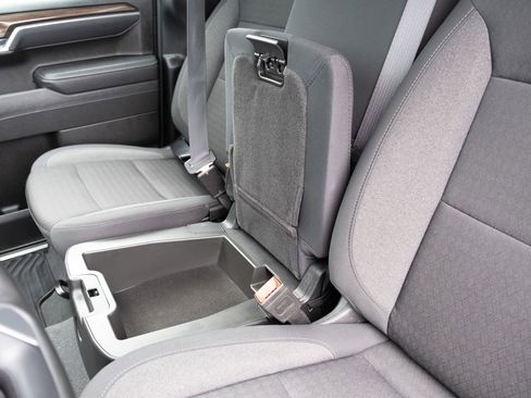 Used 2025 Chevrolet Silverado 1500 LT image 9